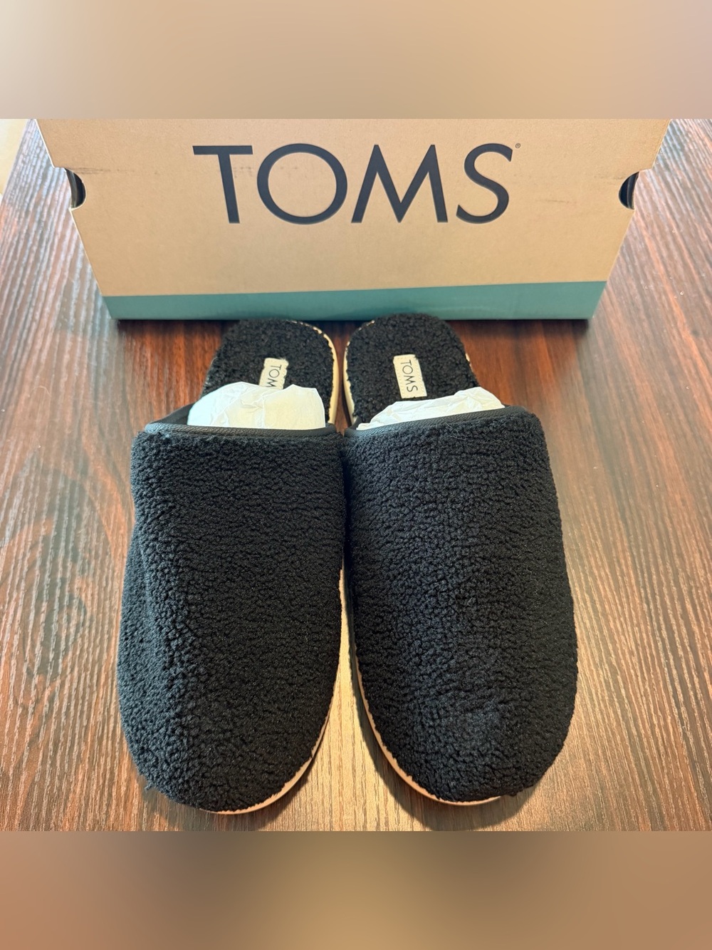 NIB TOMS Mens Harbor Black Faux Shearling Slip On Hard Bottom Slippers Size 8